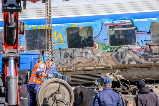 Στα λόγια «νόμος και τάξη», στην πράξη πλήρης αταραξία