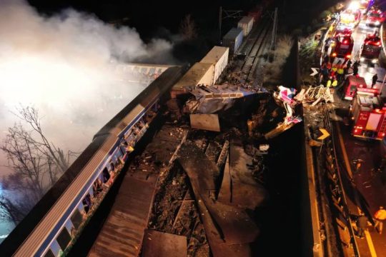 Σπεύδει στη Λάρισα ο υπουργός Υγείας – Στο κέντρο επιχειρήσεων ο υπ. Πολιτικής Προστασίας