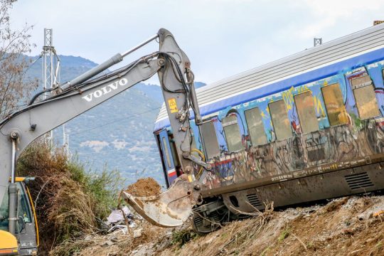 Ξέσπασμα οργής από τους μηχανοδηγούς για τις μονταρισμένες συνομιλίες σε ΜΜΕ