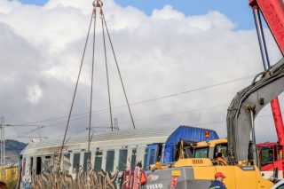 Πέφτει η αυλαία με τον φόβο για αύξηση των νεκρών