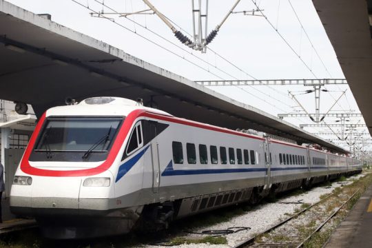 Ψάχνουν «φως» στο τούνελ για την επανεκκίνηση των σιδηρόδρομων
