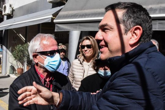 «Προοδευτική κυβέρνηση σημαίνει σχέδιο με αύξηση μισθών, μείωση τιμών και ρύθμιση χρεών»