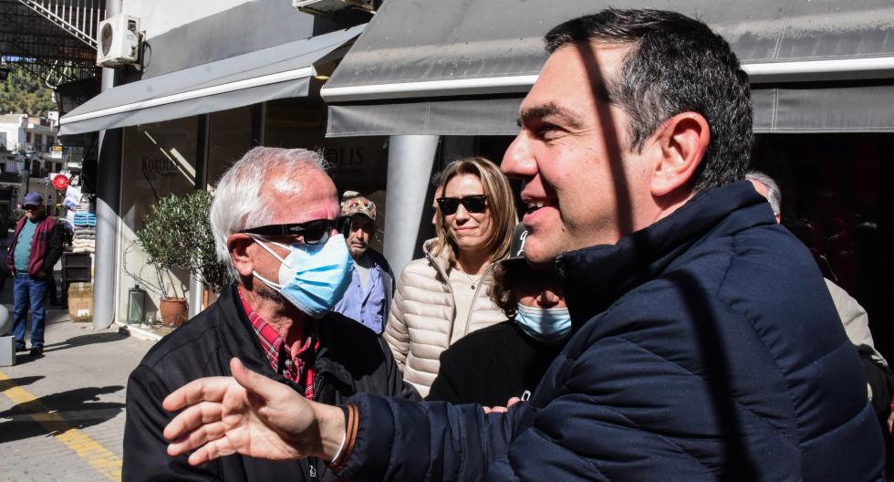 «Προοδευτική κυβέρνηση σημαίνει σχέδιο με αύξηση μισθών, μείωση τιμών και ρύθμιση χρεών»