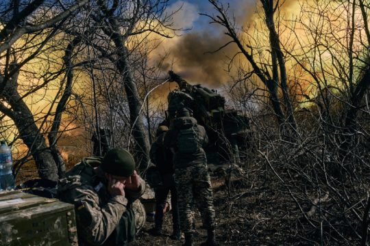 «Περιμένοντας» τα πυρομαχικά για την κατάληψη του Μπαχμούτ