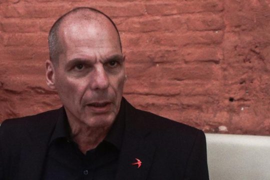 Προθεσμία για την Τετάρτη στον 17χρονο – Δεν με τραυμάτισε αυτός, λέει ο Γ. Βαρουφάκης