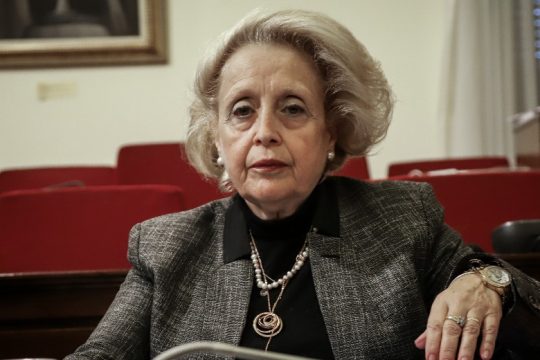Β. Θάνου: Παραβιάζει την αρχή διάκρισης εξουσιών η επιστολή Μητσοτάκη σε Ντογιάκο