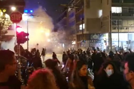 Βίντεο από την καταστολή των διαδηλωτών – Νέες συγκεντρώσεις σήμερα