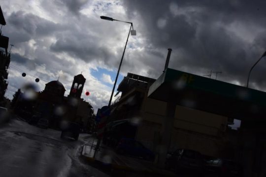 Πτώση της θερμοκρασίας και βροχές στο μεγαλύτερο μέρος της χώρας