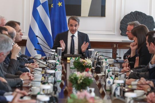 «Φταίμε όλοι!»