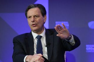 Πανηγυρίζουν για τα έσοδα παρά τα «καμπανάκια»