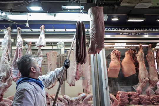Συνεχίζεται ο «πόλεμος» του αρνιού