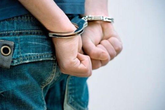 Σύλληψη ανηλίκου στη Θεσσαλονίκη έπειτα από καταγγελία για βιασμό
