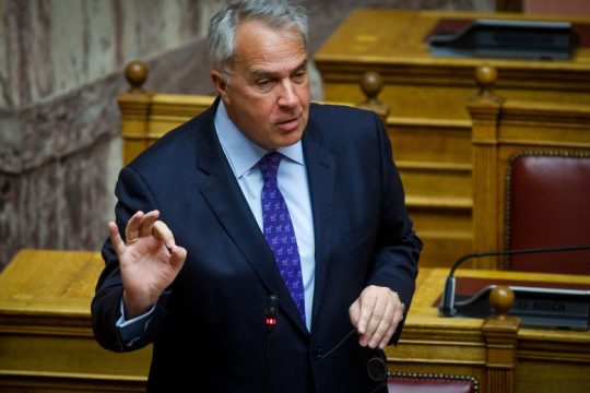 Πίσω από τον Κασιδιάρη ο Βορίδης