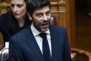 Το θράσος του υφυπουργού Πολιτισμού Νικόλα Γιατρομανωλάκη