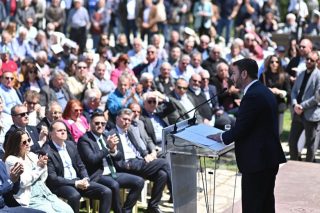 Σκληρός διμέτωπος Ανδρουλάκη