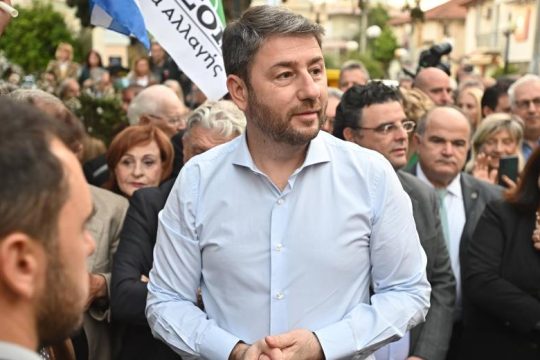 Fake News διασπείρει η Ν.Δ. για την αρνητική στάση του ΠΑΣΟΚ στα περί «τερατογενέσεων»