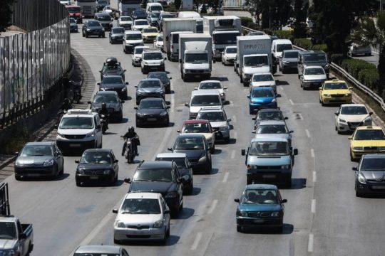Επιστροφή των εκδρομέων του Πάσχα με άστατο καιρό