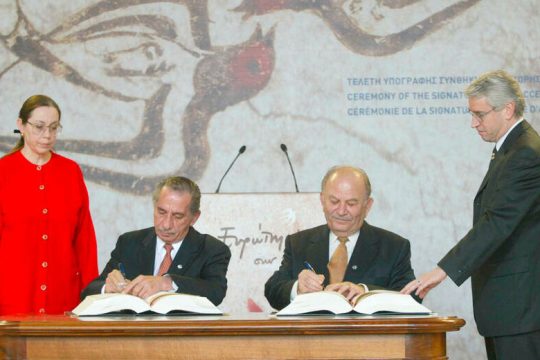 «Εργαστήρια επανένωσης» για την Κύπρο