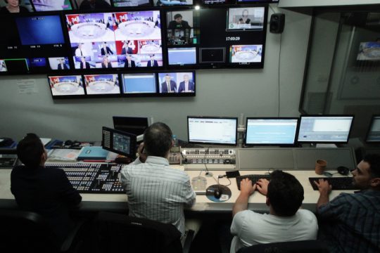 Άκαρπη η διακομματική επιτροπή – Χωρίς συμφωνία για το debate