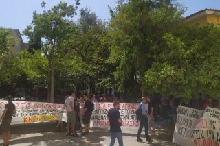 Συγκέντρωση αλληλεγγύης για τους 62 συλληφθέντες στα δικαστήρια της Ευελπίδων