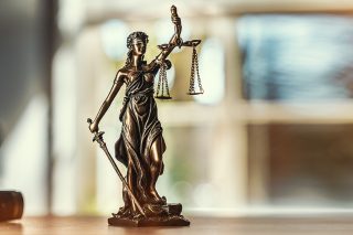 Δικογραφία 2.500 σελίδων για συμμορία εκβιαστών με «λεία» πάνω από 2,5 εκατομμύρια ευρώ