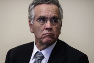 Τα τριάκοντα αργύρια του Μαξίμου και ο αμέτοχος εισαγγελέας