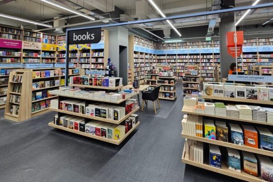 Δύο αναβαθμισμένα “Νέας Γενιάς” καταστήματα Public & MediaMarkt στην Αττική