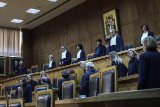 Ενα… αντισυστημικό Ειδικό Δικαστήριο