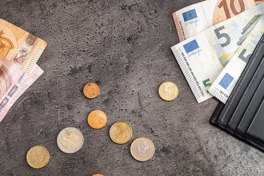 Οι συμψηφισμοί «τρώνε» τις επιστροφές φόρων