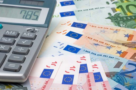 Γυρεύουν «ανάσα» οι έμποροι του Πειραιά