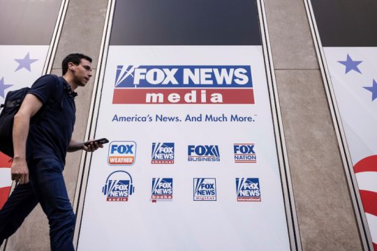 Αποζημίωση μαμούθ πληρώνει το Fox News για fake news σχετικά με τις εκλογές