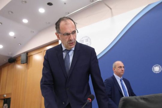 Επικοινωνιακή έναρξη επιβατικών δρομολογίων, με Γεραπετρίτη στο πρώτο βαγόνι