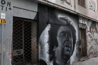 Πάρκο «Μίκης Θεοδωράκης» η πλατεία στη συμβολή Πειραιώς με την Ιερά Οδό