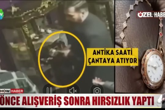 «Ιερή πόρτα» στον αρχιμανδρίτη που κατηγορείται για κλοπή ρολογιού στο Φανάρι [βίντεο]