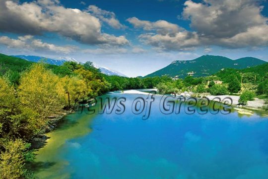Νομός Ιωαννίνων, Μπουραζάνι, περιηγήσεις στην μαγευτική κοιλάδα του ποταμού Αώου