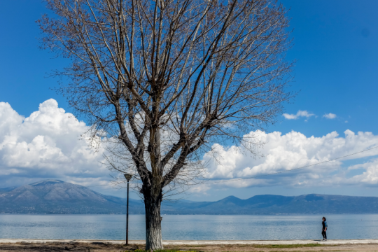 Αίθριος καιρός με άνοδο θερμοκρασίας στα βόρεια και συννεφιά σε ανατολικά και βόρεια