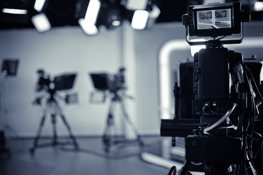 Στούντιο για τους «Παγιδευμένους» το υπ. Μετανάστευσης και Ασύλου
