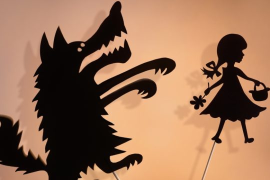 «Σιδερώνοντας» την τέχνη με παράλογους κανόνες