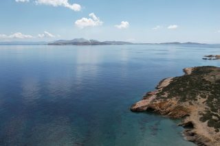 Μία μία οι Κυκλάδες στεφανώνονται τη Δήλο