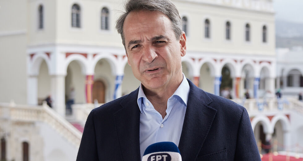 Πυρετός συσκέψεων στο Μαξίμου