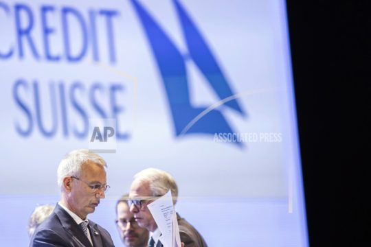 «Συγγνώμη» απ’ τον πρόεδρο της Credit Suisse καθώς η οργή φουντώνει