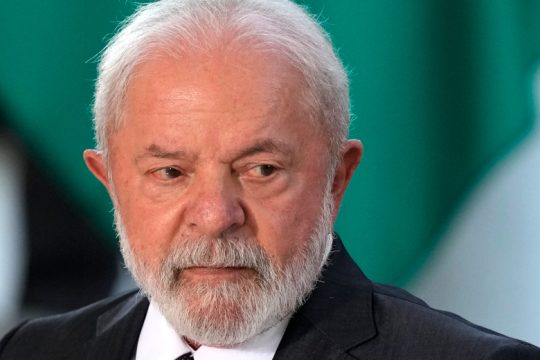 Λούλα: Η Ουκρανία θα μπορούσε να δώσει την Κριμαία για να τελειώσει ο πόλεμος