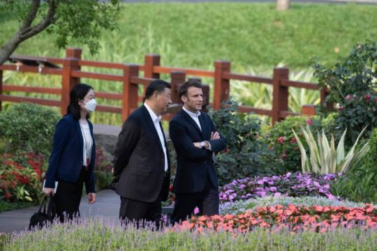Μακρόν: Να μην είναι η Ευρώπη ακόλουθος των ΗΠΑ
