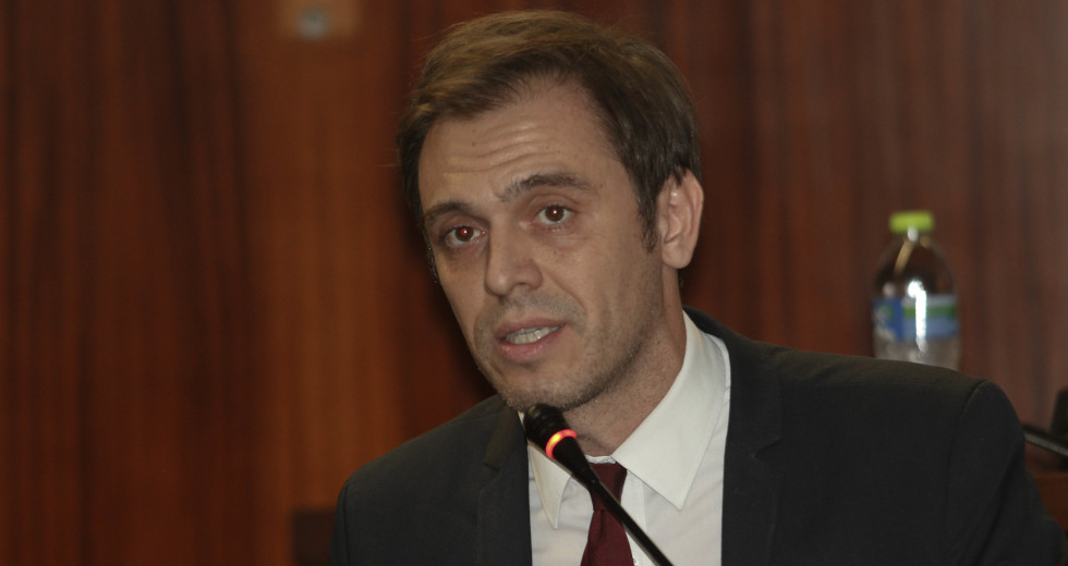 Πληρωμένη απάντηση από το ΠΑΣΟΚ στον Οικονόμου