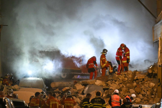 Κατέρρευσε τετραώροφη πολυκατοικία στη Μασσαλία