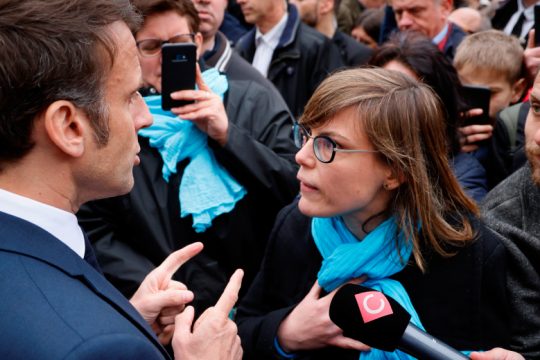 Με κατσαρόλες υποδέχτηκαν τον Μακρόν στην Αλσατία