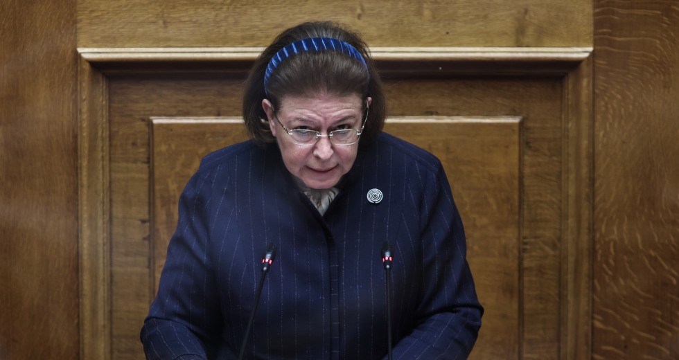 «Χωρίς τέλος και όριο ο θεσμικός κατήφορος» της Λίνας Μενδώνη