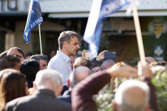 Προσπαθεί να βγει κι από πάνω ο Μητσοτάκης για το ντιμπέιτ