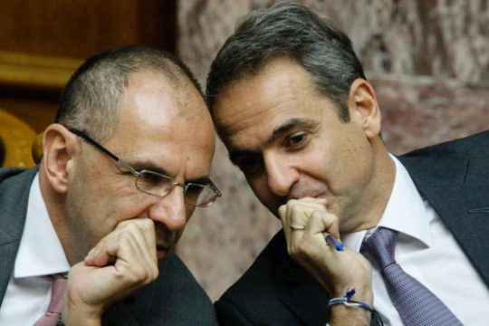 Με διαρροές απαντά η κυβέρνηση στον Τζανερρίκο