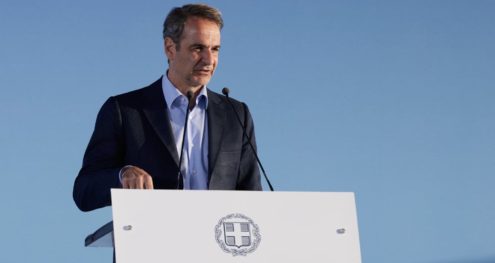 Ξαναγράφει Ιστορία ο Μητσοτάκης: Τα μνημόνια τα φέρατε εσείς